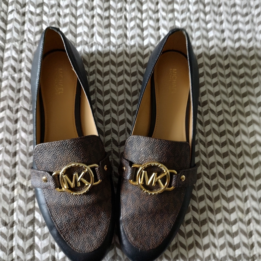 Michael Kors leather loafer